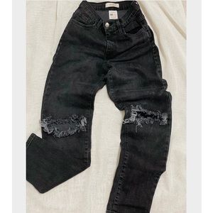 ⚠️OOTDfash | Distressed black jeans